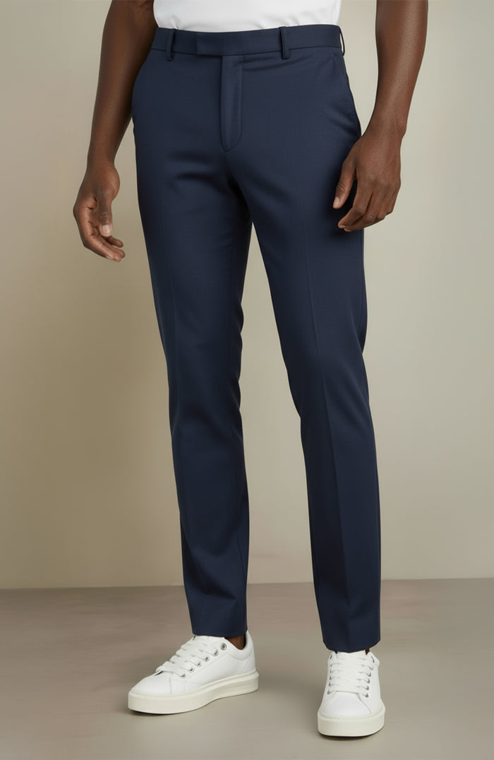 Model is 6'1 with W30, wearing size W30