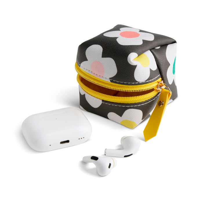 Cheerful Daisy Earbud Case