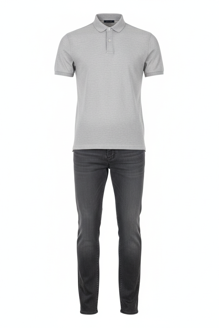 Grey shirt and charcoal grey jeans outfit combo