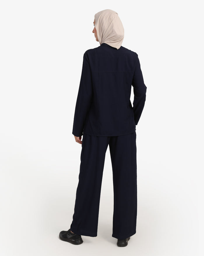Medium / Navy blue