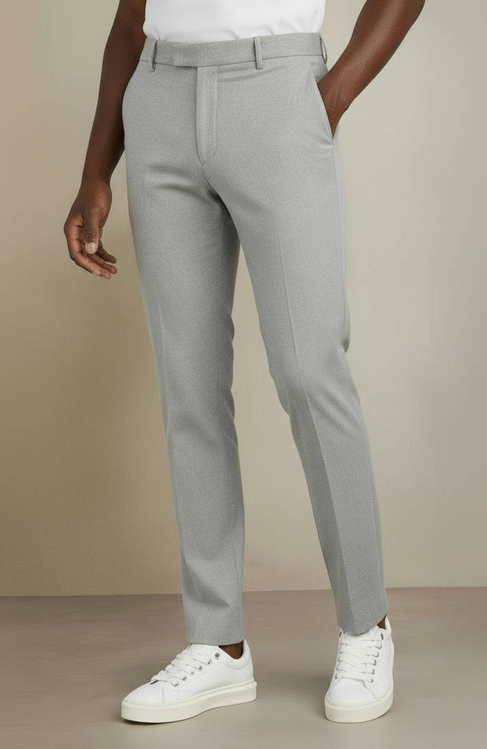 Model is 6'1 with W30, wearing W30