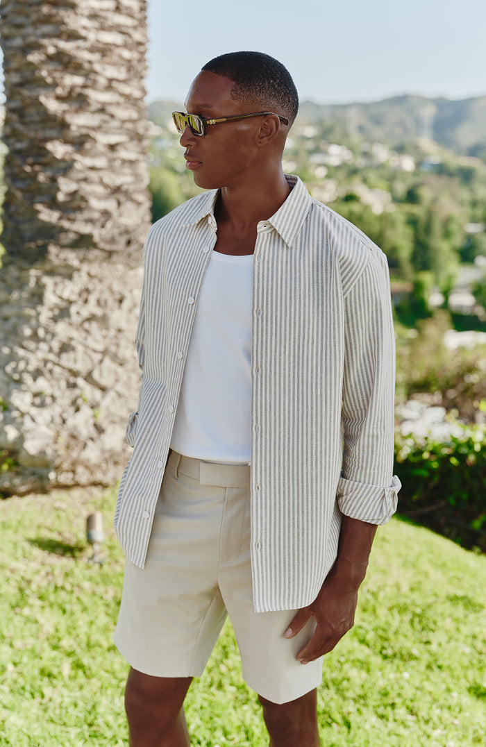 Model is 6'0 with a chest 39", wearing size M