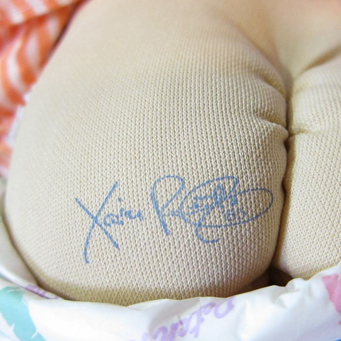 Xavier Roberts 85 signature