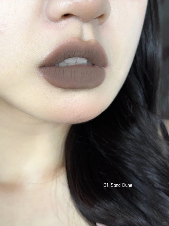 CARMELA Waste Soil Collection Matte Lip Clay #01 Sand Dune T4676