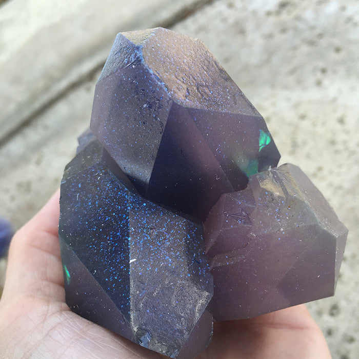 CAST URETHANE GLOW IN THE DARK WALL CRYSTAL- MEDIUM