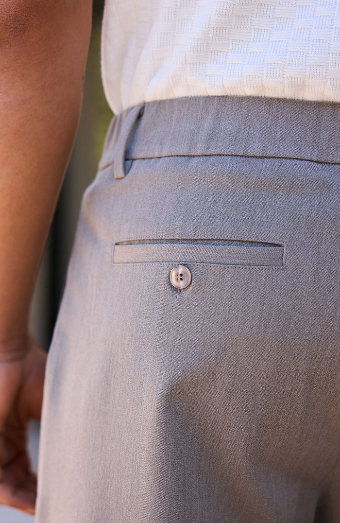 Como Relaxed Fit Pleated Tailored Trouser in Taupe