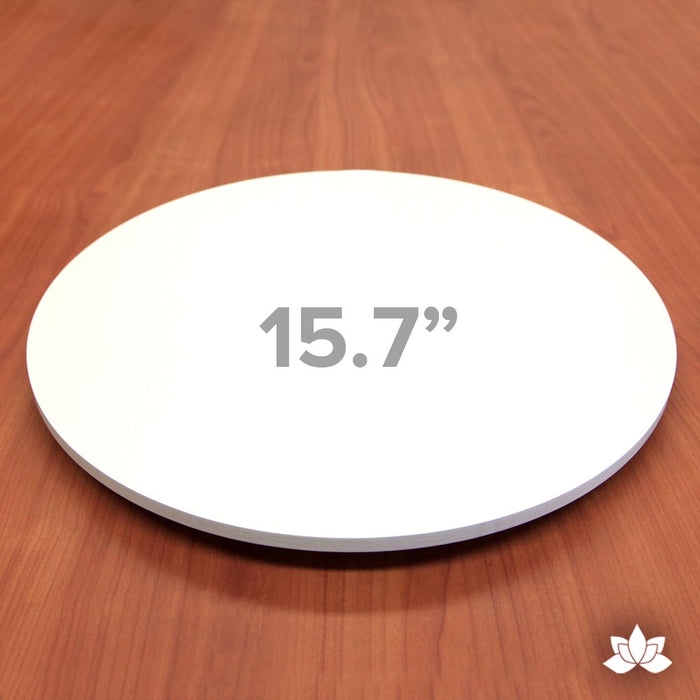 15.7"