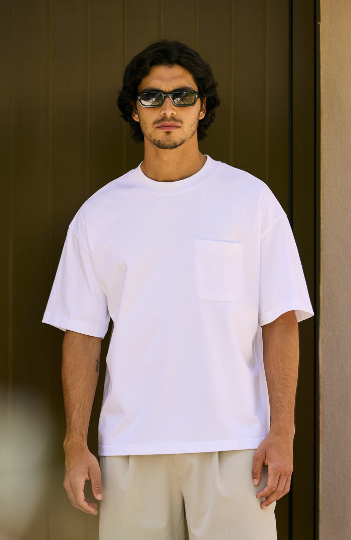 Model is 5'11 with a chest 38", wearing size M