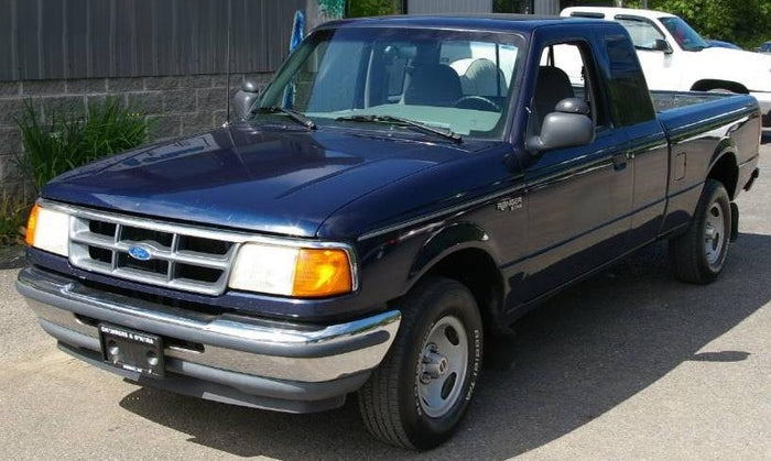 Ford KN Dark Lapis Metallic Basecoat With Reducer Quart (Basecoat Only) Kit