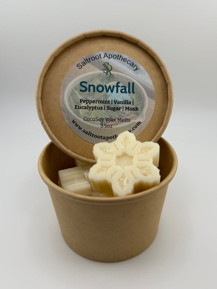 Hand-Poured Holiday Wax Melts to Fill Your Home With Cheer