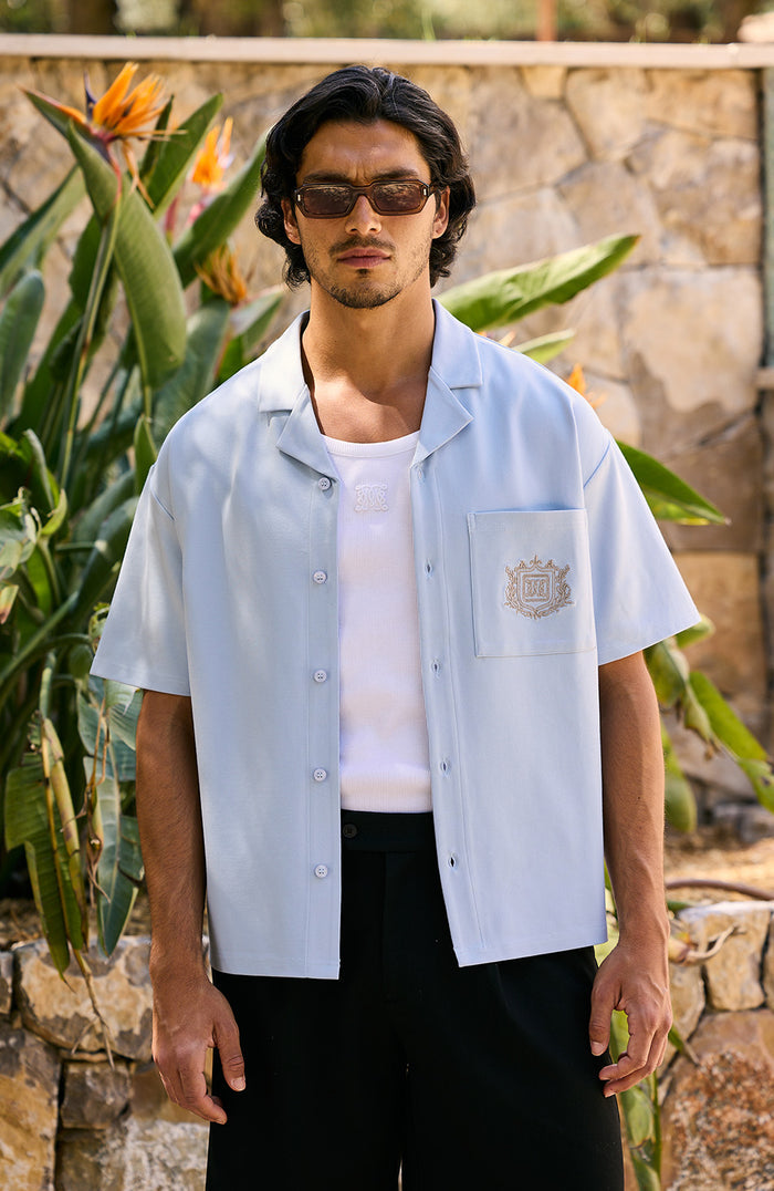 Model is 5'11 with a chest 38", wearing size M