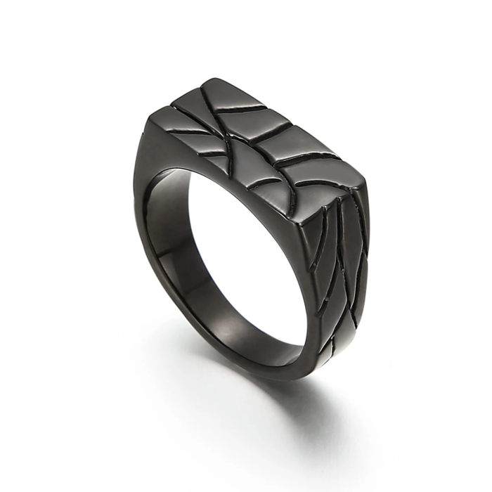 Men’s stainless steel ring with unique crazy pattern finish, modern design for style-conscious men.