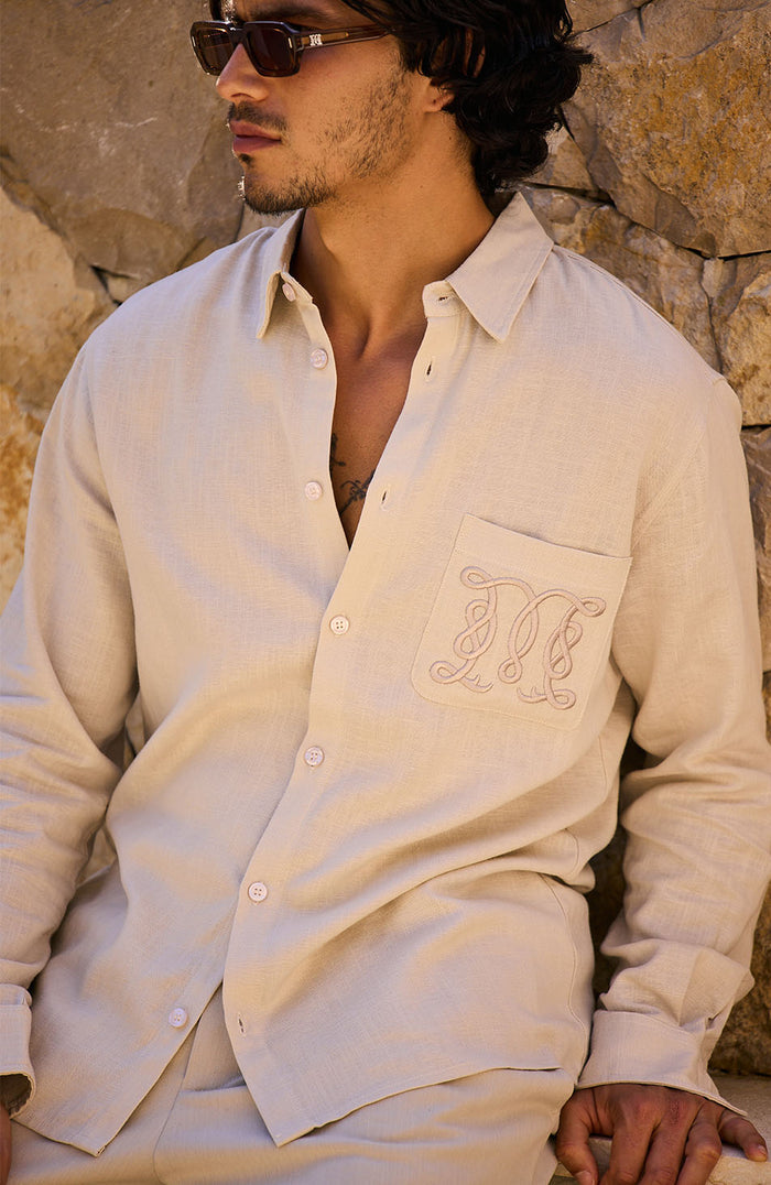 Model is 5'11 with a chest 38", wearing size M