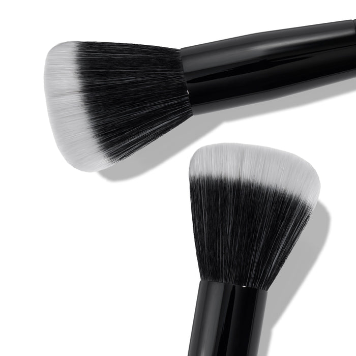 Stippling Brush Lifestyle